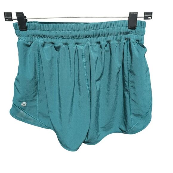 LULULEMON ATHLETICA Hotty Hot Short II Long '4" Size 6 Tall - Picture 5 of 5